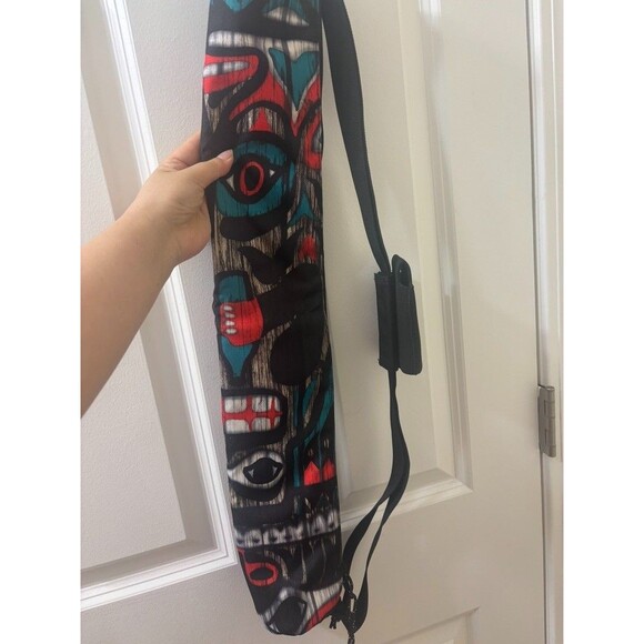 Burton Over the Shoulder Beer Holder Cooler 5 cans Picasso style face print - Picture 5 of 13